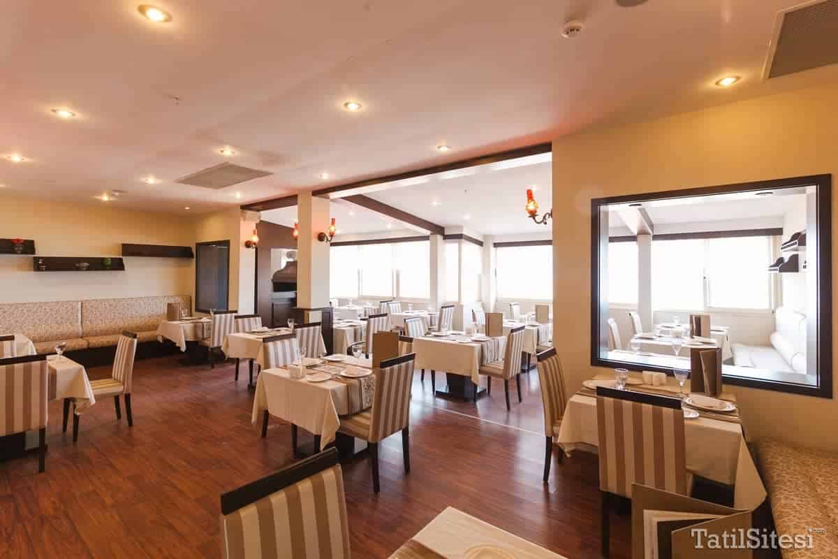 Loceanica Beach Resort Hotel